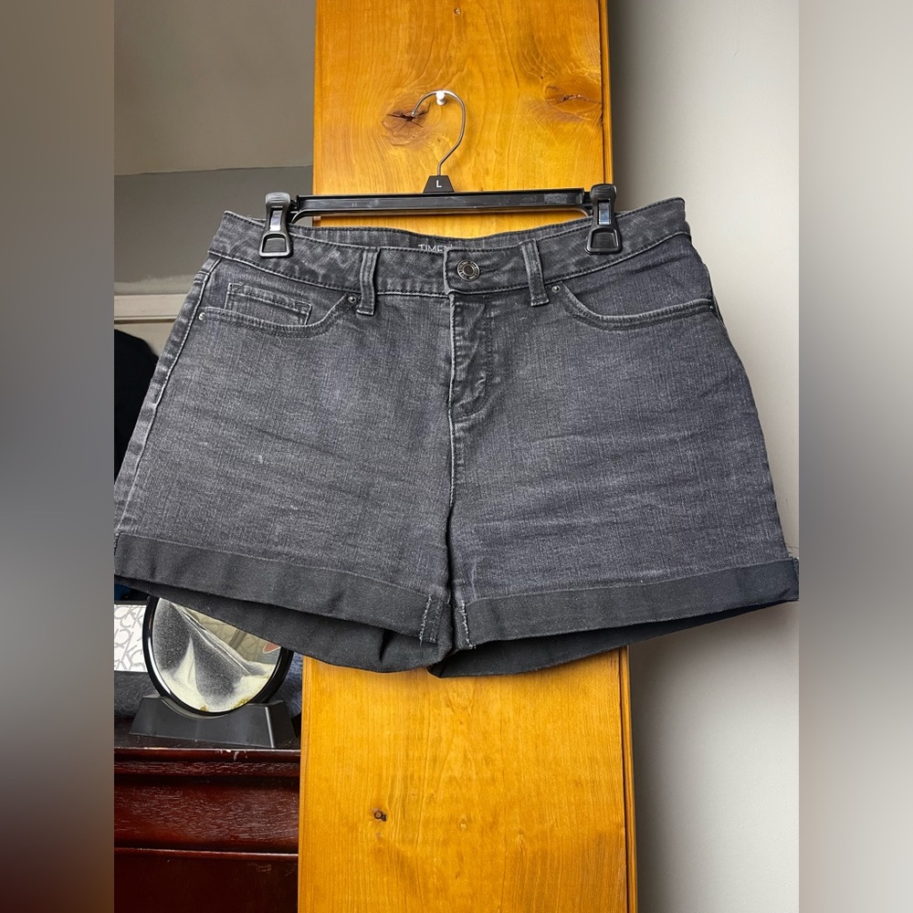 Woman’s Black Denim Shorts✨✨